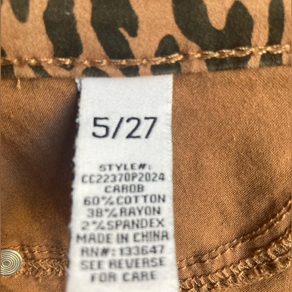Leopard Jeans, Size 5, Curvy, High Rise - Picture 8 of 9